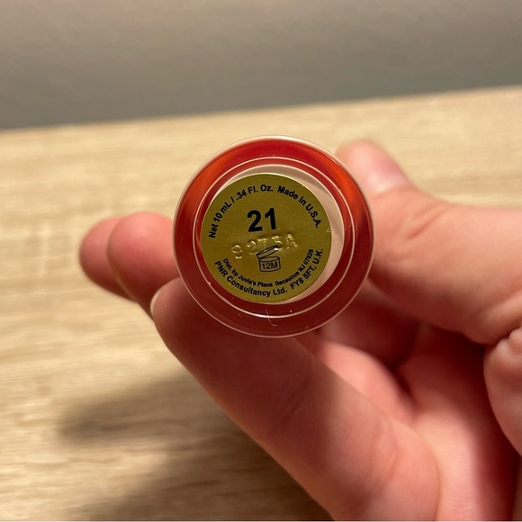 Juvia’s Place I Am Magic concealer - Picture 3 of 6